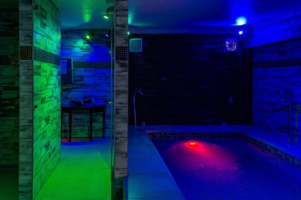 Salas de tratamientos para parejas, sauna, baño turco 