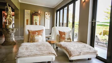 Couples treatment rooms, sauna, steam room, body treatments