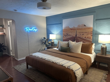 Deluxe Single Room | Laptop workspace, free WiFi, bed sheets