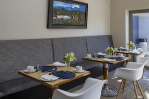 Free daily full breakfast  - Ocean Bay Guest House (Gqeberha (Port Elizabeth))