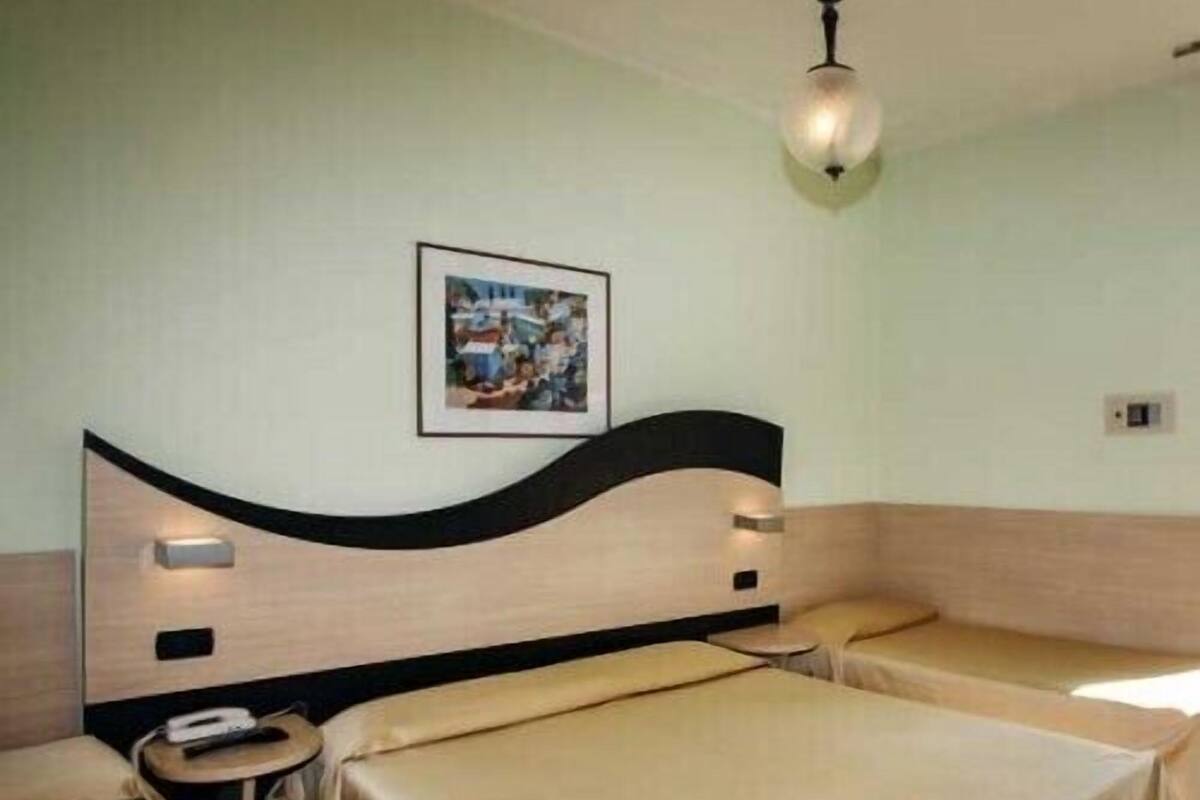 Standard-Vierbettzimmer