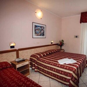 Standard Triple Room - De Paris (Ravenna)