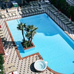 Outdoor pool - De Paris (Ravenna)