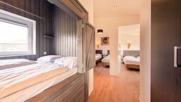 Raccoon Lodge | 2 bedrooms, free WiFi, bed sheets