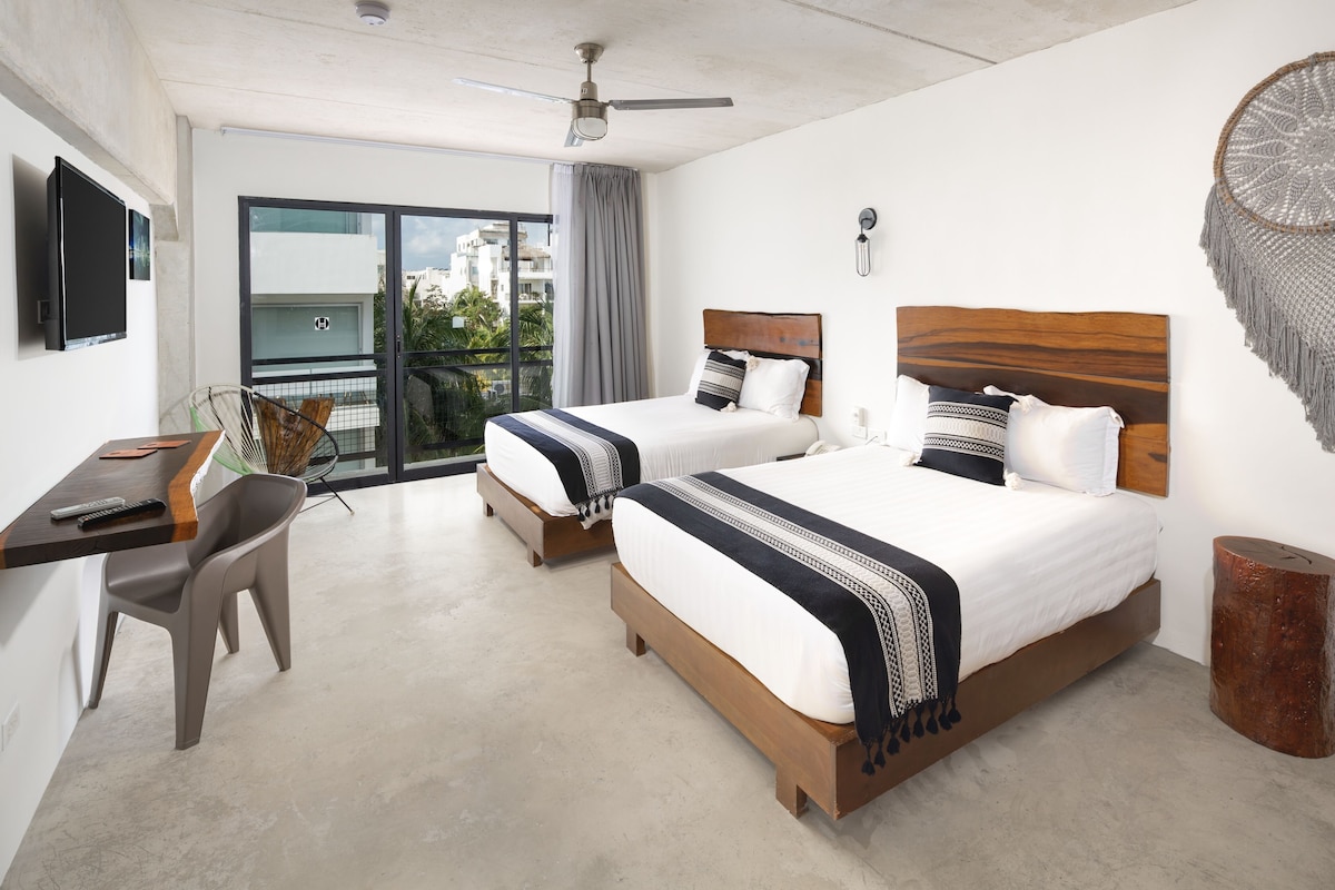 In-room safe, desk, iron/ironing board, free WiFi