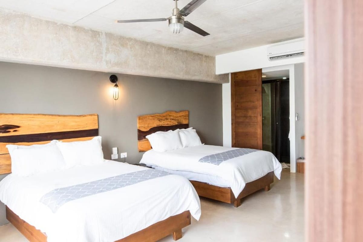 In-room safe, desk, iron/ironing board, free WiFi