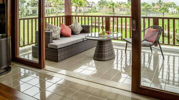 Chambre Deluxe, 1 trĂšs grand lit (Premium) | Minibar, coffres-forts dans les chambres, bureau, rideaux occultants