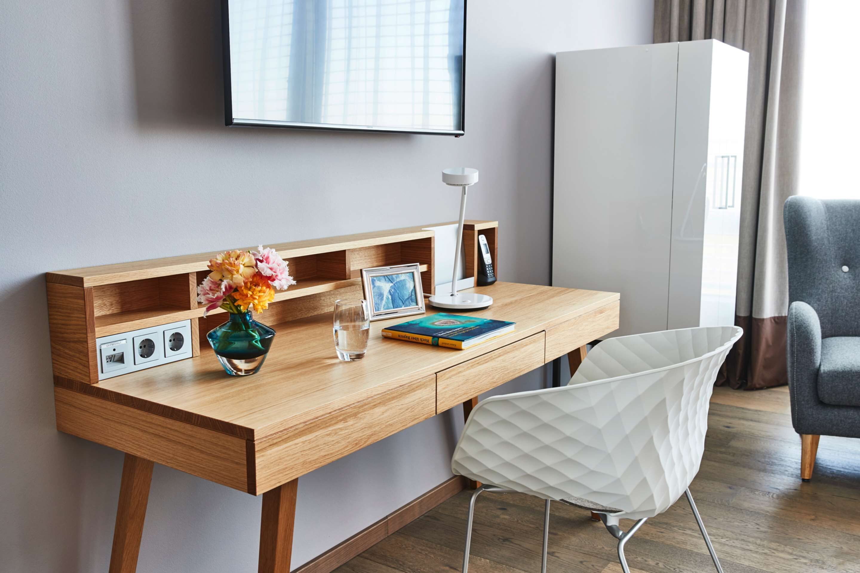 deluxe room | 1 bedroom, premium bedding, down duvets, in-room safe