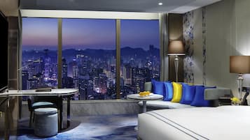 Luxury Room, 1 King Bed, River View