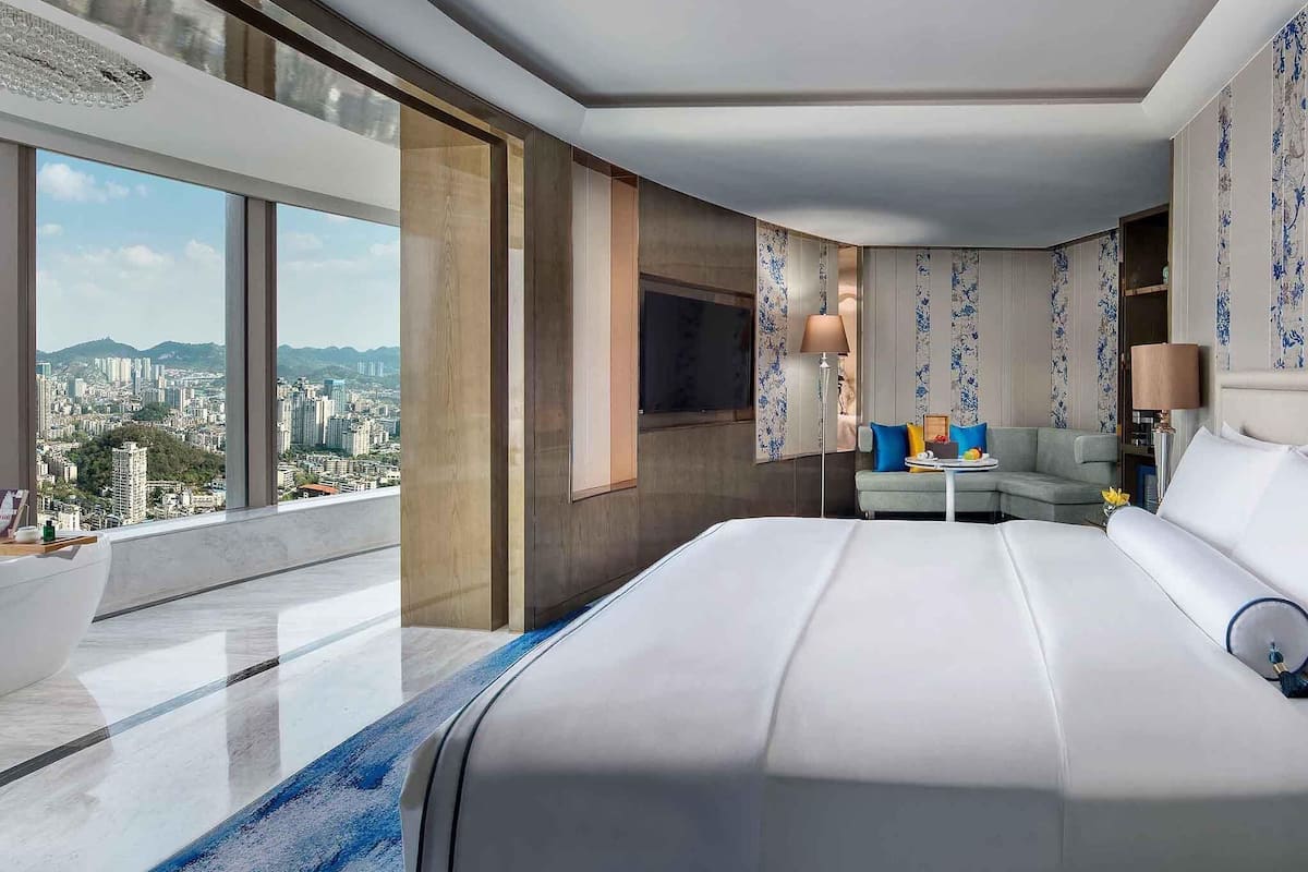 Junior Suite, 1 King Bed, River View | 1 bedroom, premium bedding, minibar, in-room safe