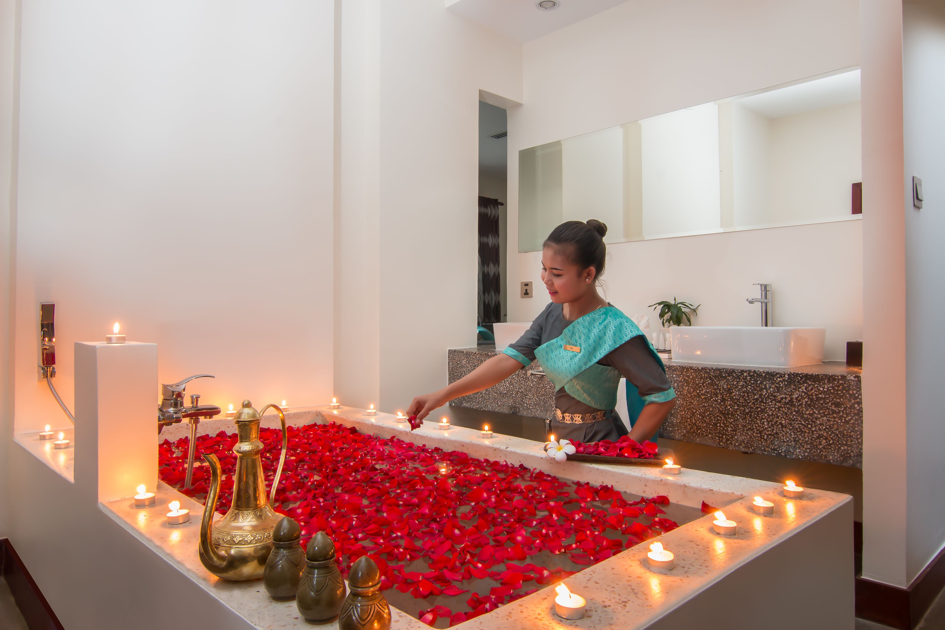 shower, free toiletries, hair dryer, bathrobes