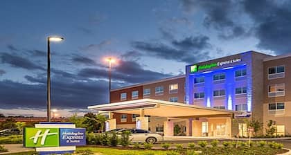 Holiday Inn Express & Suites Tampa North - Wesley Chapel by IHG