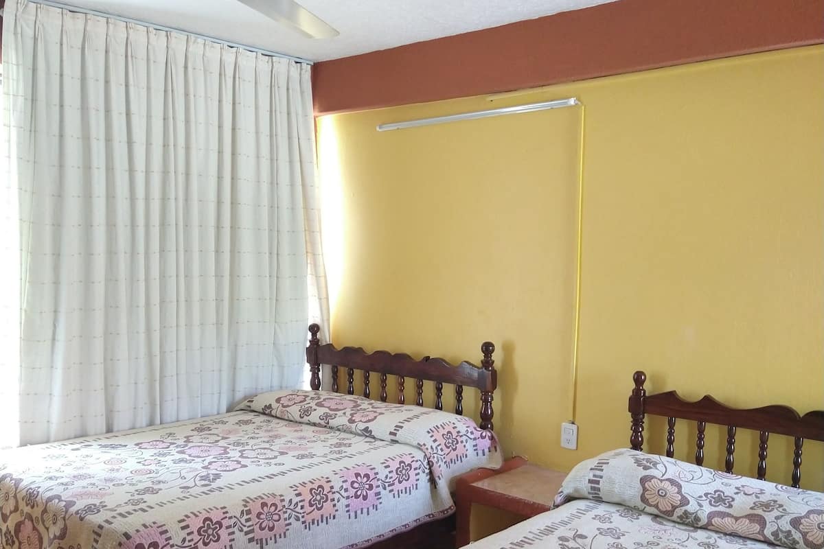 1 bedroom, bed sheets