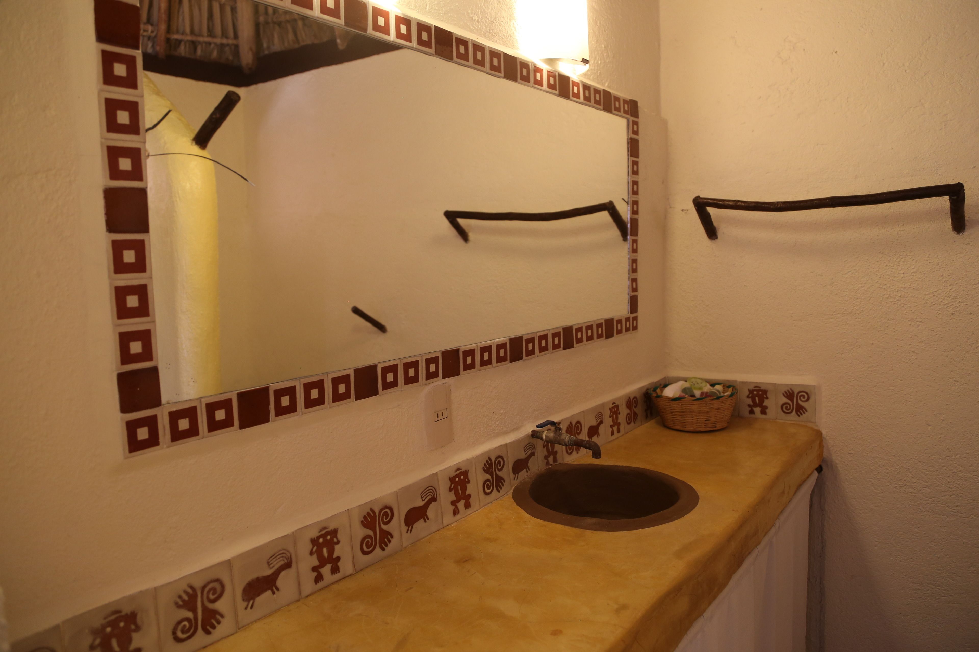 room, oceanfront (neptuno) | bathroom | shower, towels, toilet paper