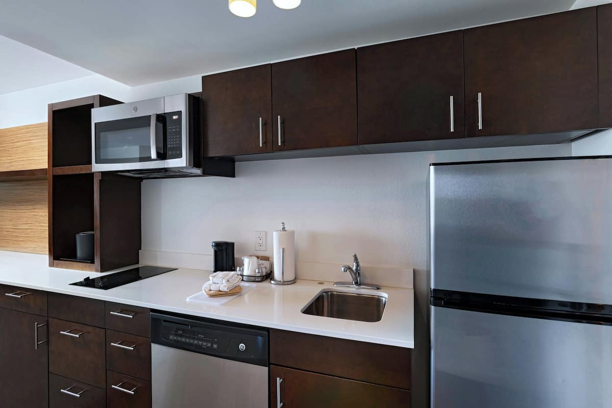 suite, 1 bedroom | in-room safe, desk, blackout curtains, soundproofing