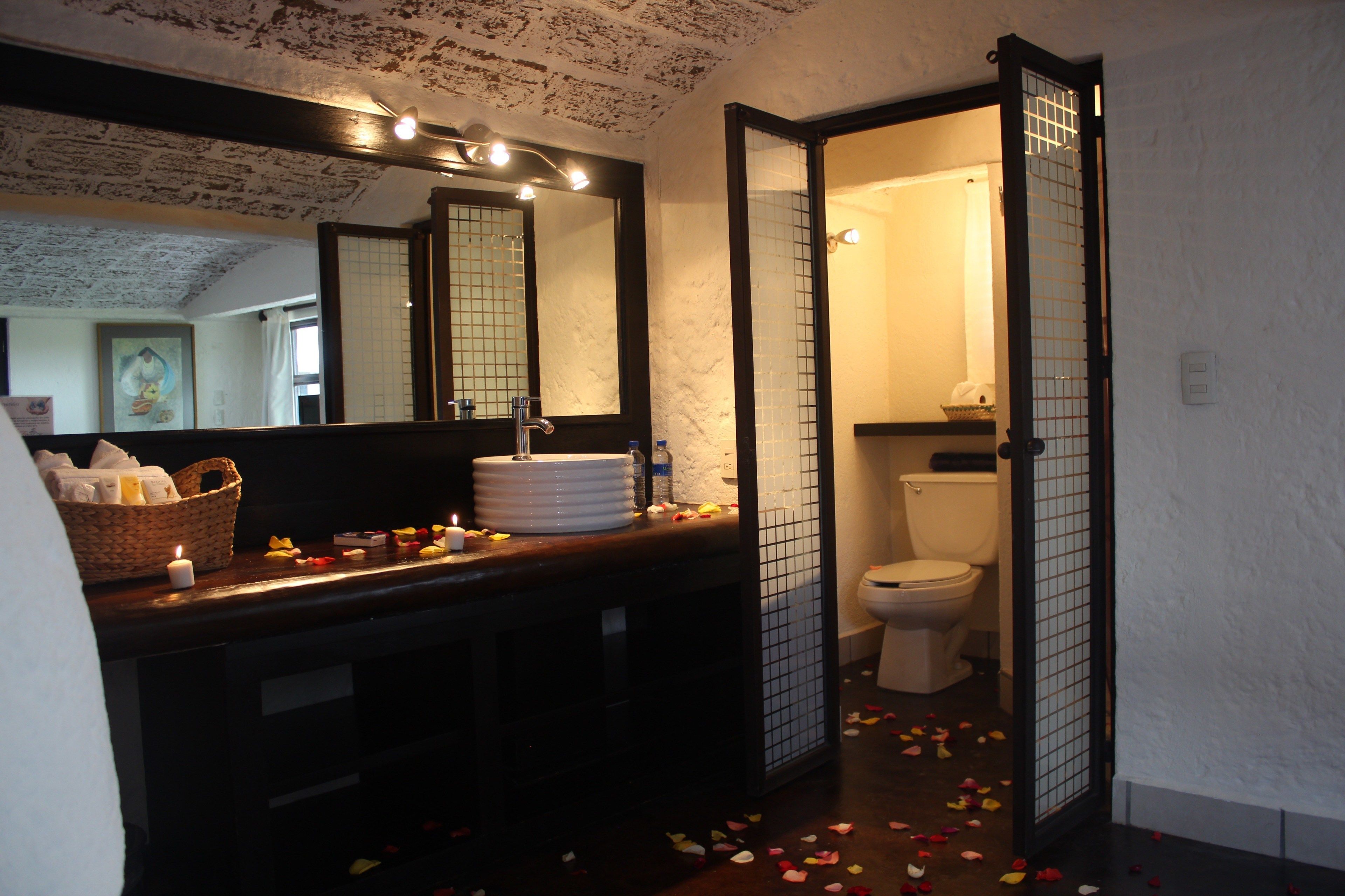 shower, free toiletries, towels