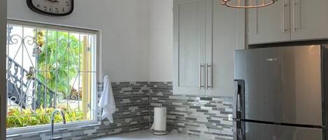 Leilighet, 1 soverom, 1. etasje | Eget kjøkken | Kjøleskap, mikrobølgeovn, ovn og kokeplater