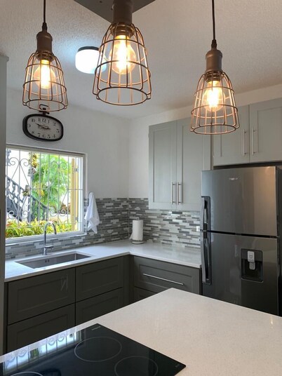 Moonshine 316 Rockley Golf Club