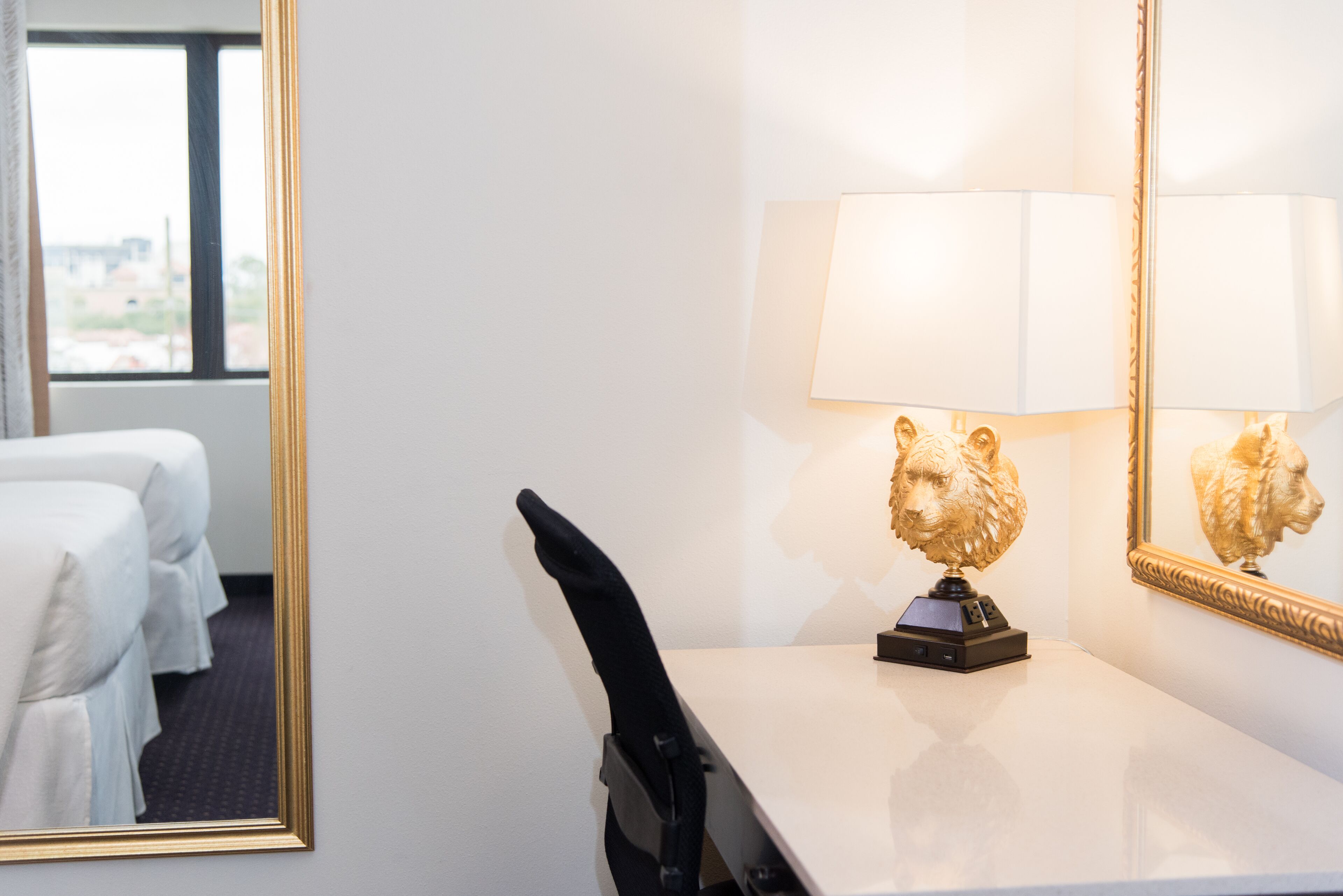 luxury suite, 2 double beds | room amenity