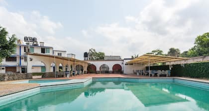 OYO Hotel Casa Blanca