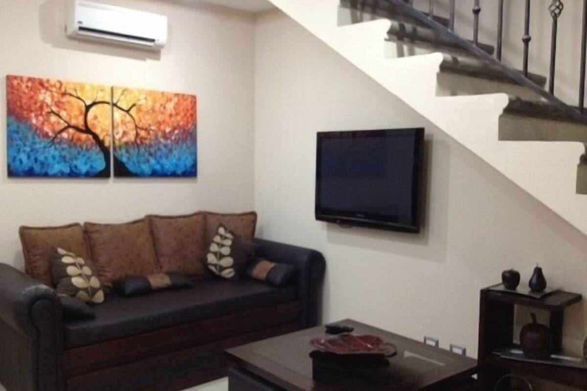 42-inch flat-screen TV with cable channels, TV, DVD player