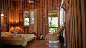 Standard Room, 1 Queen Bed