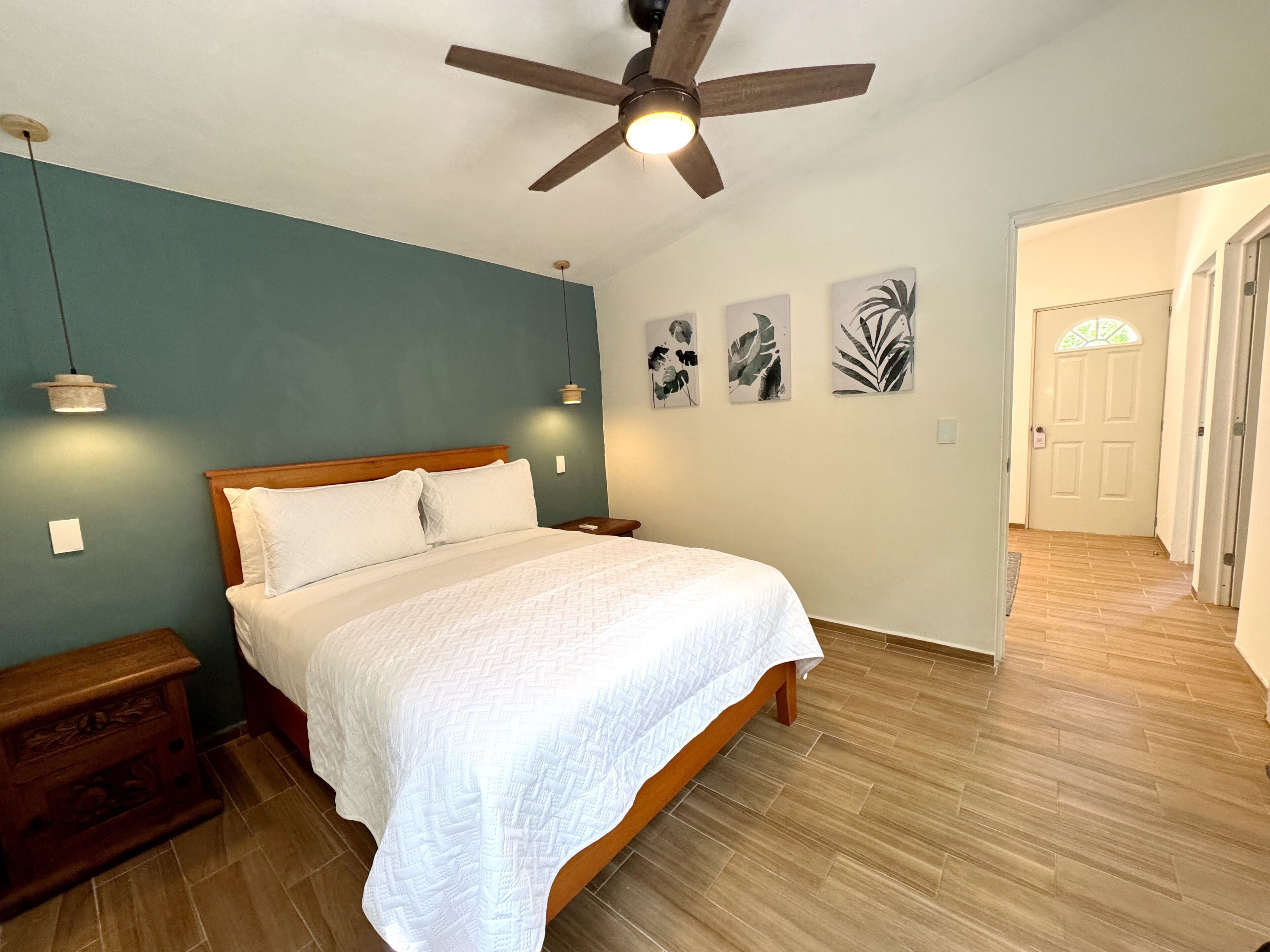 Couette en duvet d'oie, minibar, décoration personnalisée