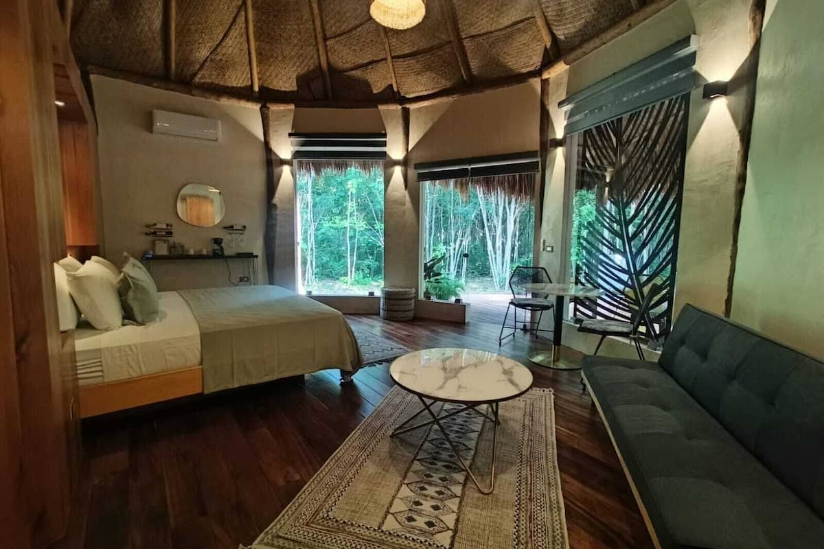 premium cabin | 1 bedroom, down duvets, individually decorated, individually furnished