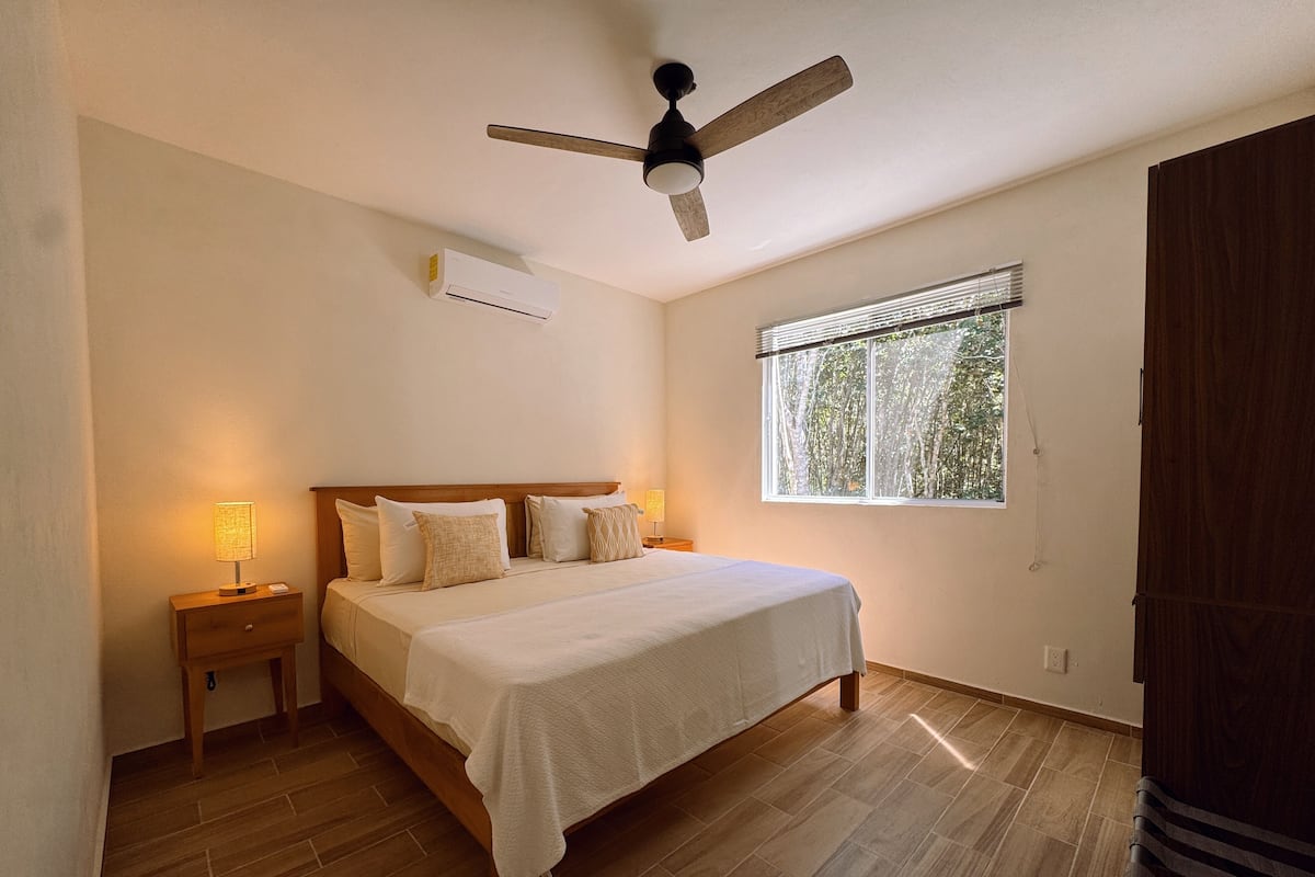 Comfort Quadruple Room | 1 bedroom, down duvets, individually decorated, individually furnished