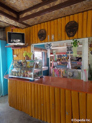 Snack bar