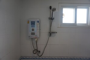 Dusche im Bad