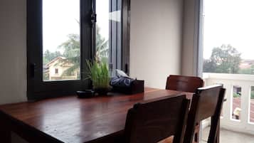 Serviced Apartment | In-room dining
