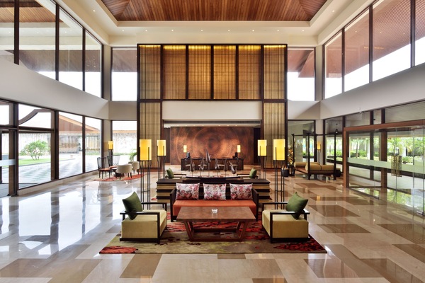 Lobby lounge