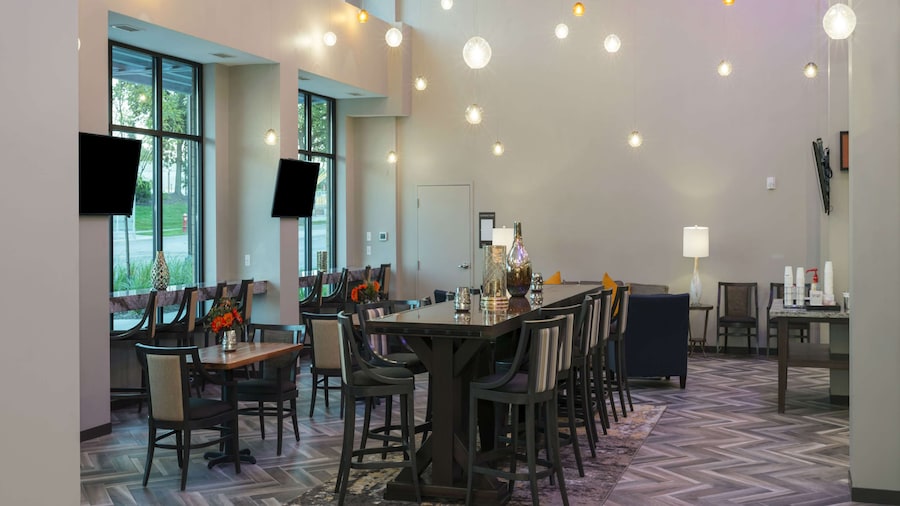 Hampton Inn & Suites Minneapolis University Area