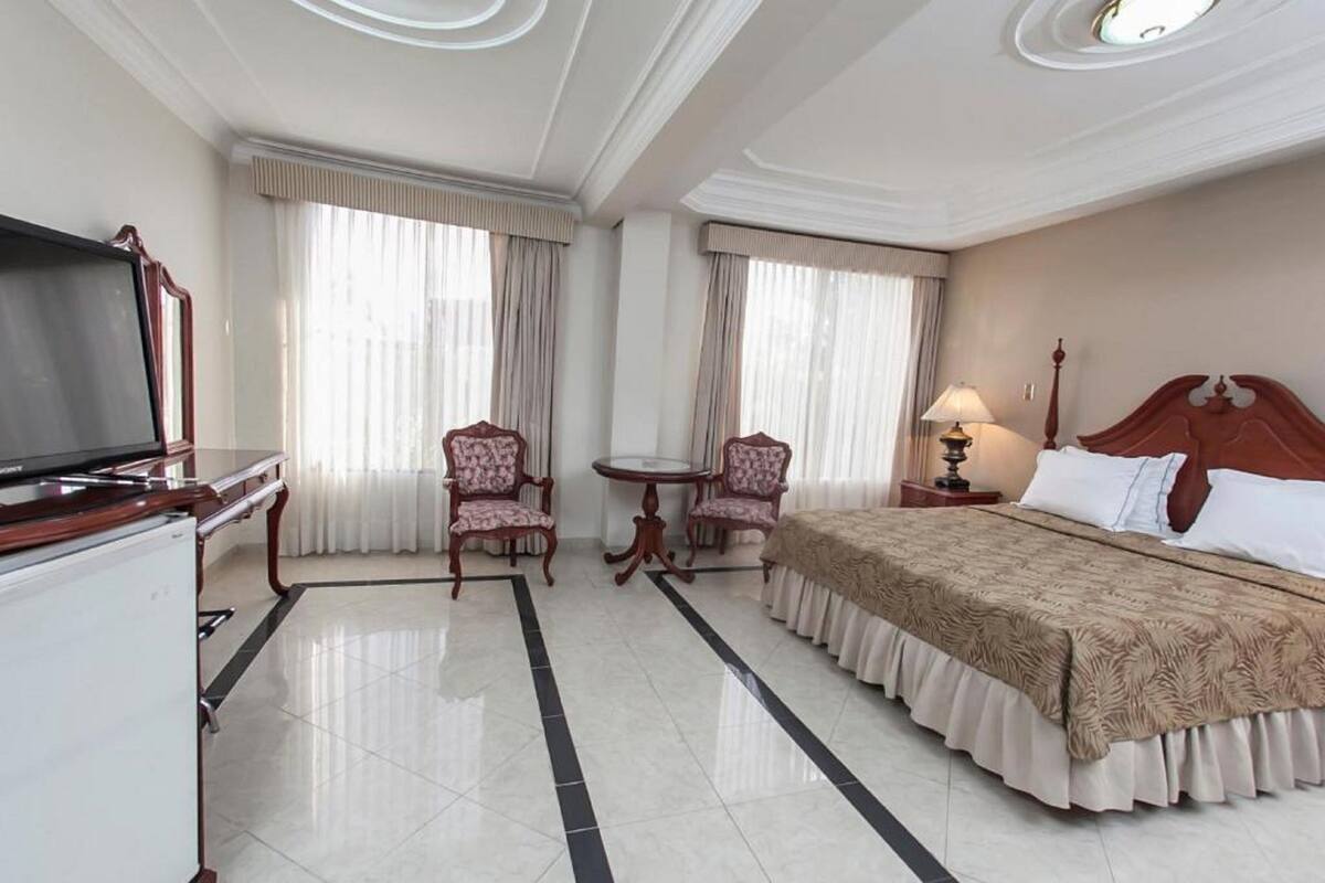 Standard Double Room Single Use, Non Smoking, Garden View | Premium bedding, minibar, in-room safe, desk