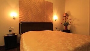 Suíte com design assinado, 1 quarto, para fumantes | Cofres nos quartos, escrivaninha, camas extras/dobráveis (sobretaxa)