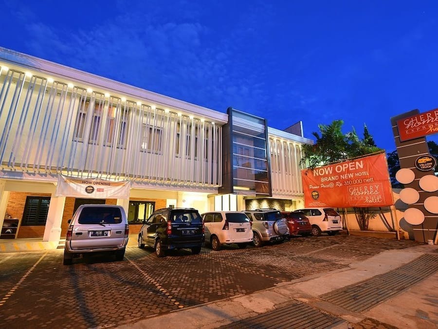 Front of property – evening/night