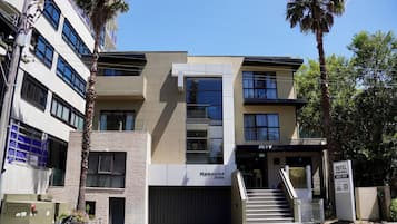 Fachada de la propiedad