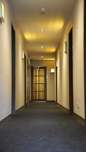 Hallway - Melbourne ViVo (Kew)