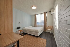 Premium Double Room | Desk, blackout drapes, iron/ironing board, free WiFi - Little Coogee Hotel (Coogee)