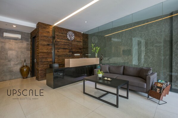 Lobby lounge - Upscale Suites (Jakarta)