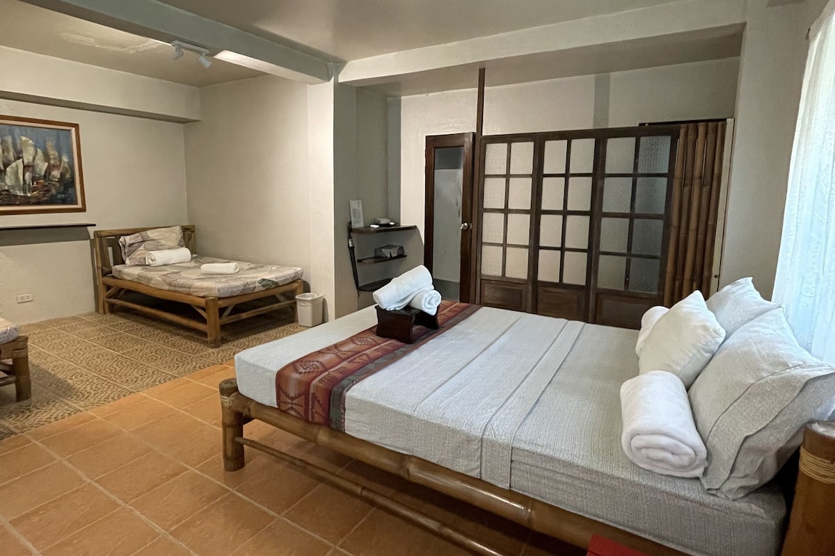 Family | 1 bedroom, bed sheets