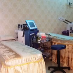 Massage đá nóng, liệu pháp ấn huyệt đạo