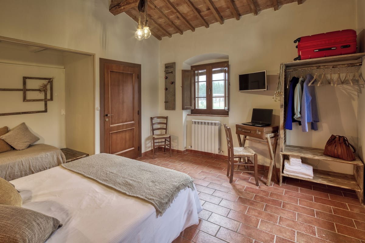Comfort Triple Room