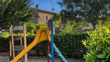 Außen-Kinderspielplatz