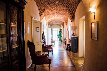 Flat-screen TV. Villa Durando