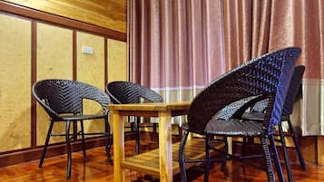 Suite for 6 persons | Nappalirész | Síkképernyős tévé