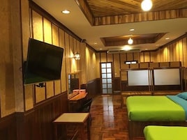 Quarto superior | Escrivaninha, Wi-Fi de cortesia
