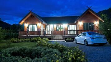 Maison Familiale, 2 chambres | Lits pliants/supplémentaires, Wi-Fi gratuit