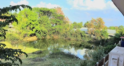 Bumnsaya Place